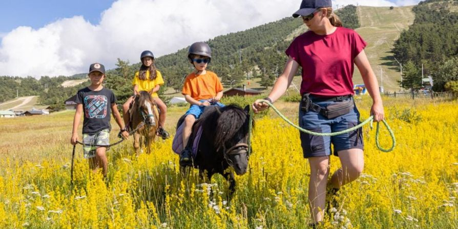 vacances à la montagne Gréo'branche, trampoline, VTT électrique, poney.... un été à Gréolières les Neiges !