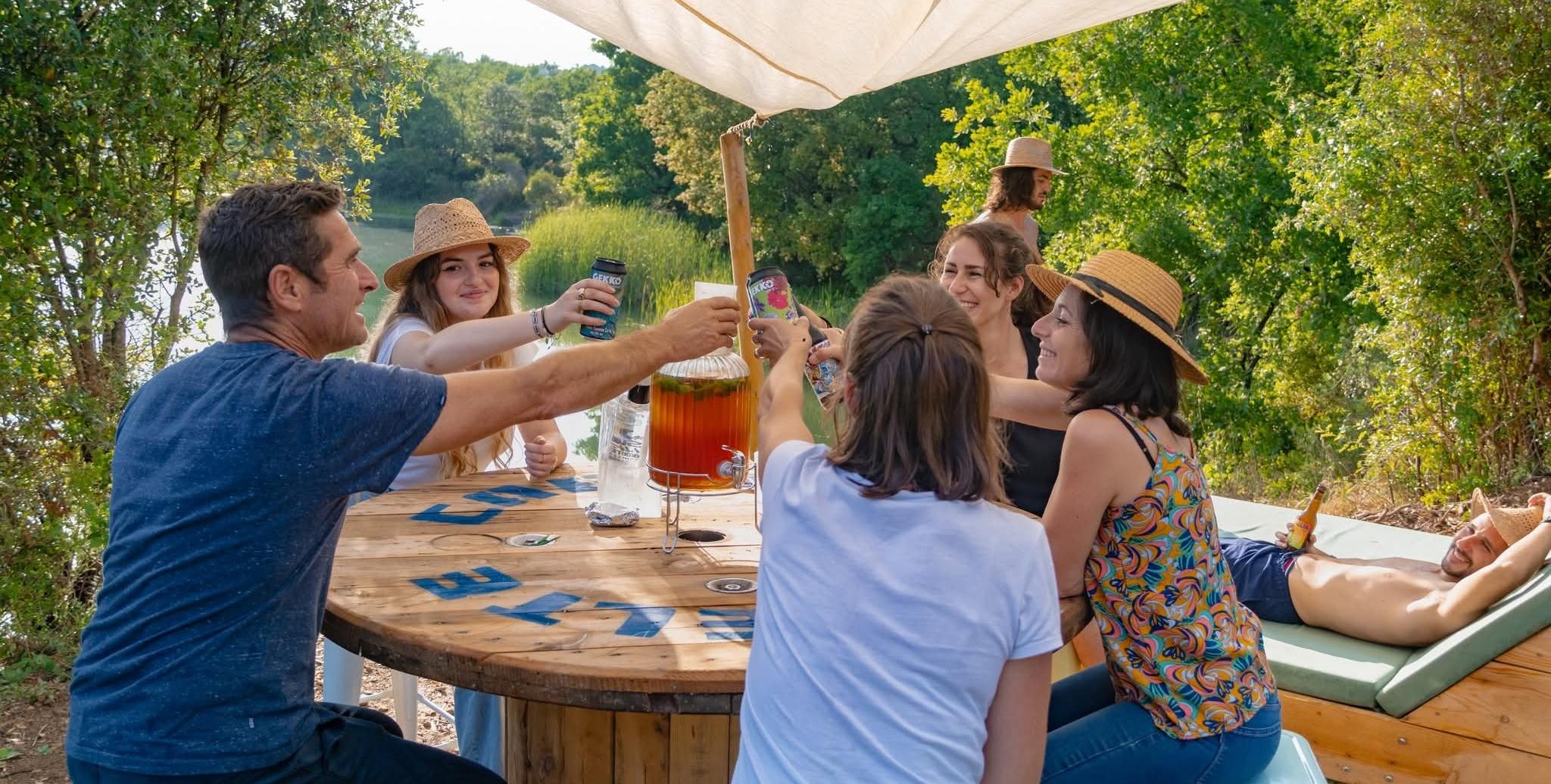 Une Guinguette familiale au bord du lac de Saint‑Cassien