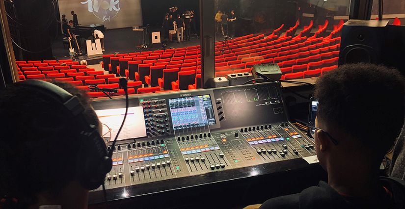 Atelier des métiers techniques du spectacle vivant pour les ados au Théâtre de la Licorne à Cannes