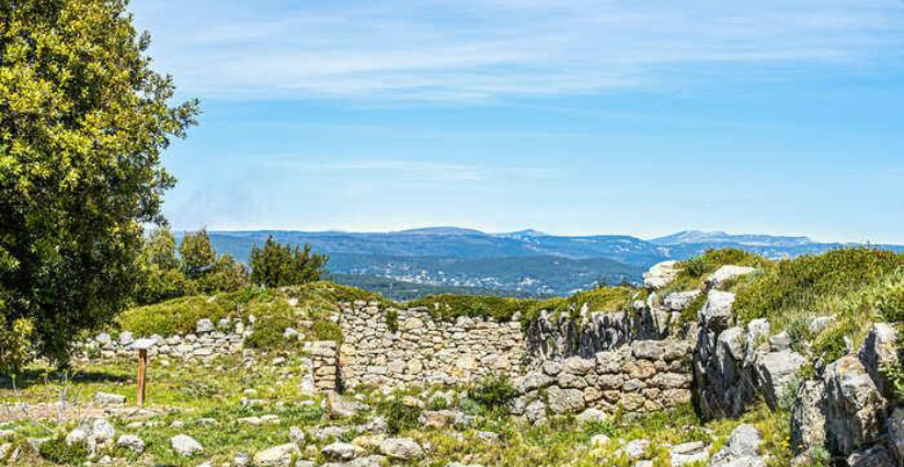 Journées Européennes de l'Archéologie : "Visite guidée de l’oppidum" à la Villa Saint Martin, Taradeau