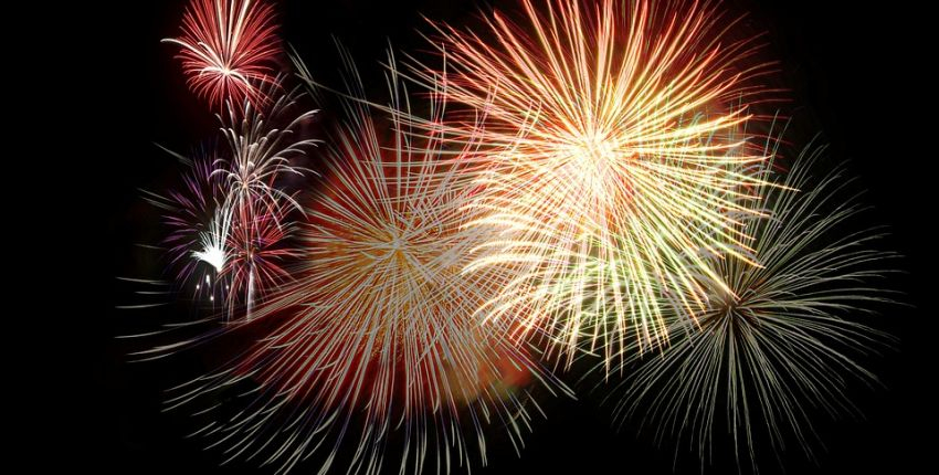 Les feux d'artifice de l'été dans les Alpes-Maritimes