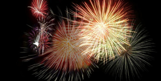 Les feux d'artifice de l'été dans les Alpes-Maritimes